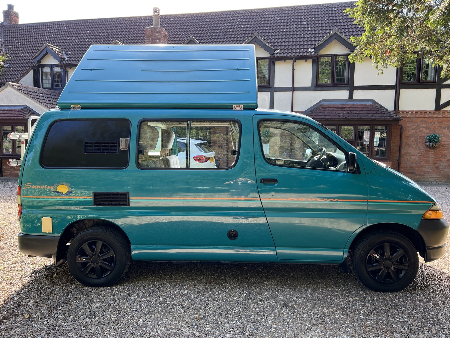 Devon Sunrise Toyota Hiace 2000 model Camper Van 2 Berth 2.4TD Heating ...