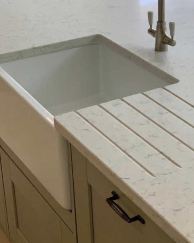 Quartz worktops Drainer grooves