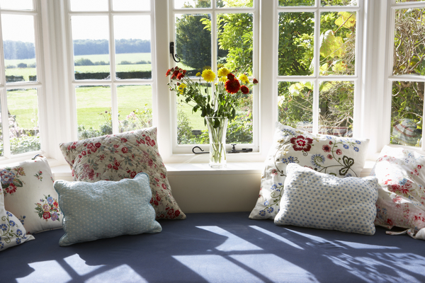 *Setting the stage: Decluttering to sell your home*